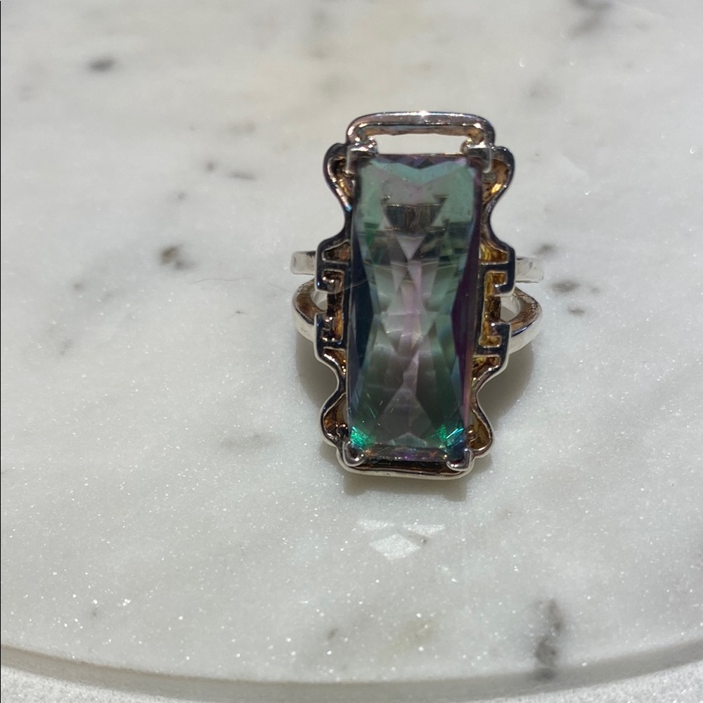 Elegant Sterling Silver and Iridescent Stone Ring - Picture 10 of 11
